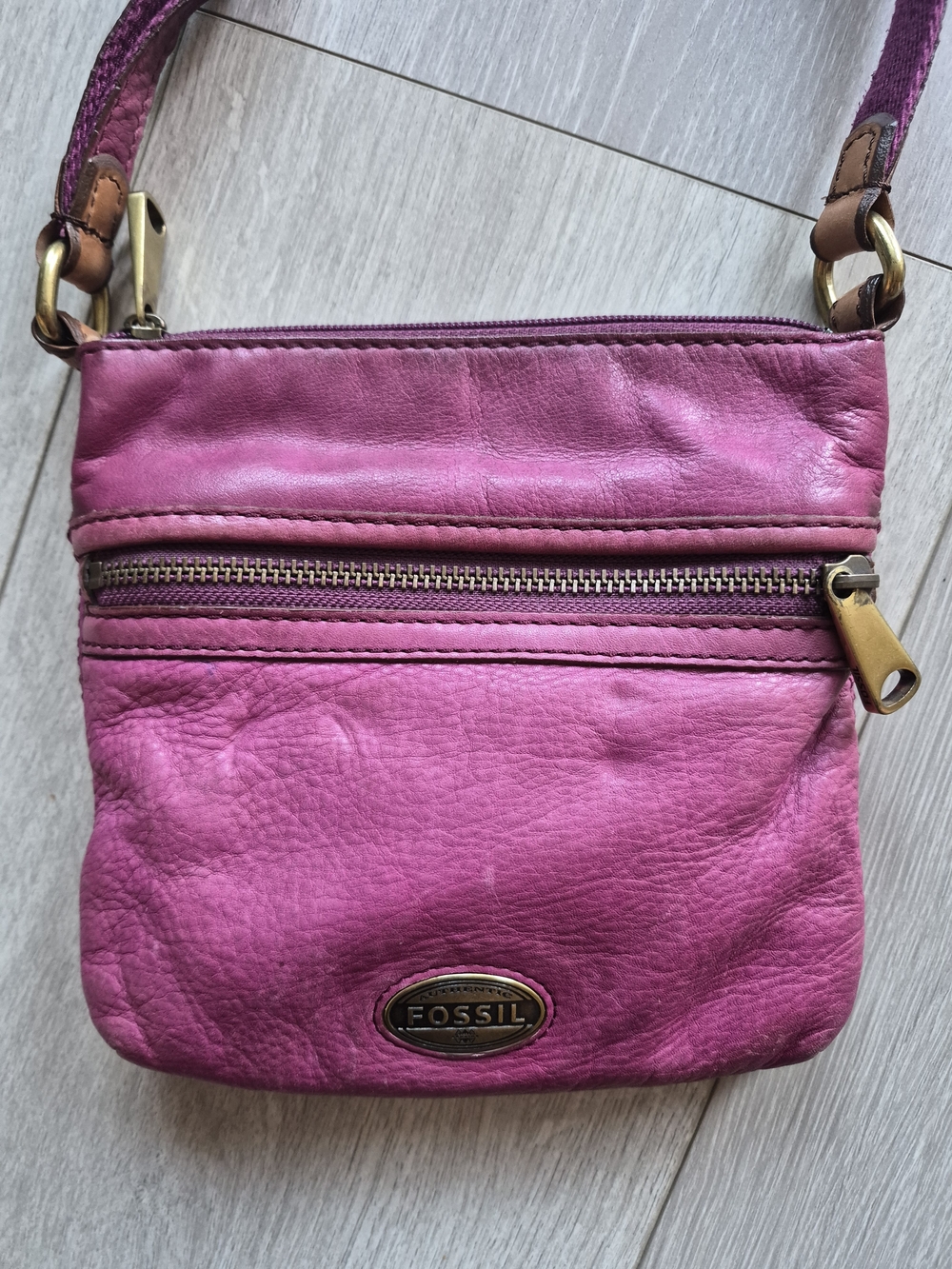 Fossil Women's Pink Leather Crossbody Bag